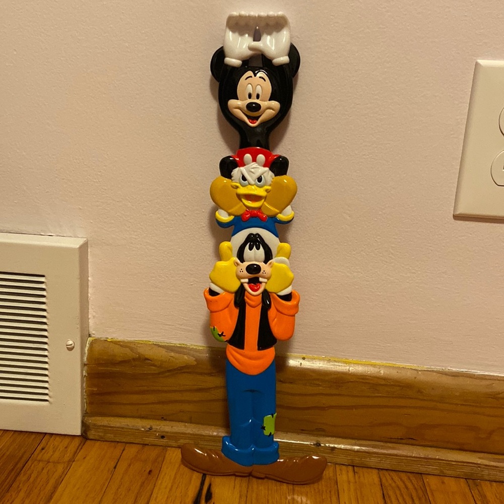 Novelty Disney Back Scratcher